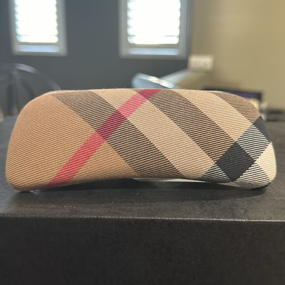 Burberry Eyeglass Case - Picture 3 of 3